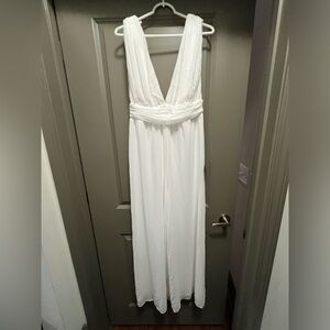 NWT Lulu’s Sleeveless White Women’s Jumper in size Medium